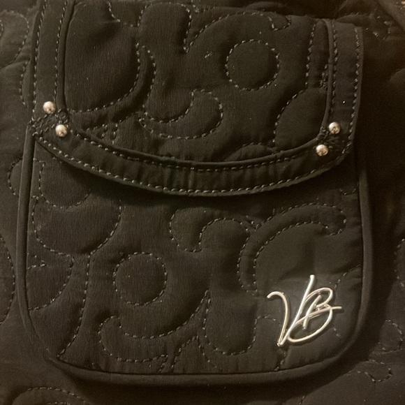 VERA BRADLEY Solid Black shoulder bag!  Like new! - Picture 2 of 12